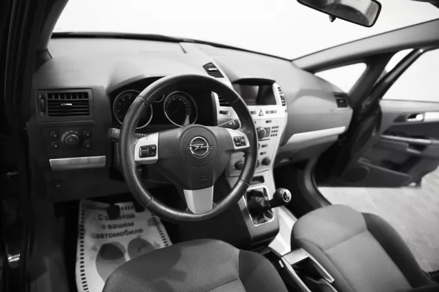 Opel Zafira 2011