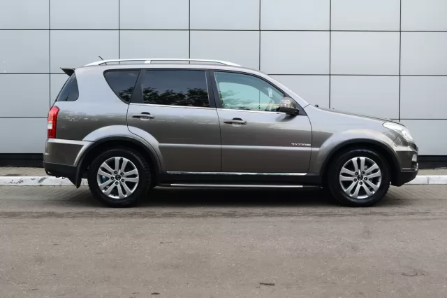 SsangYong Rexton 2012