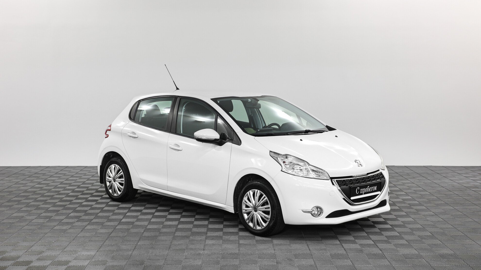 Peugeot 208 2013