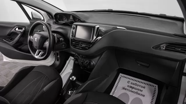 Peugeot 208 2013