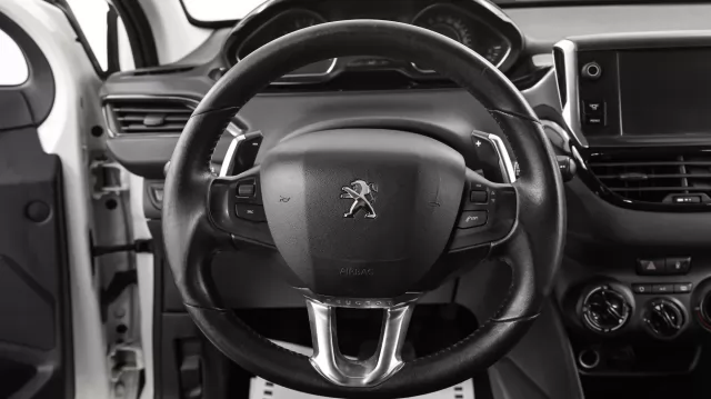 Peugeot 208 2013