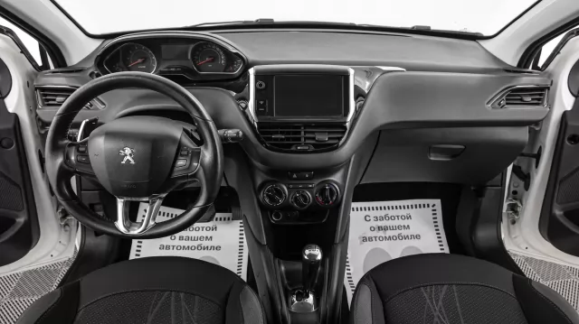 Peugeot 208 2013