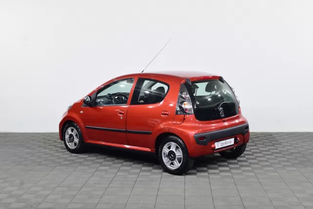 Peugeot 107 2011