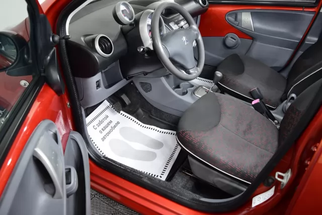 Peugeot 107 2011