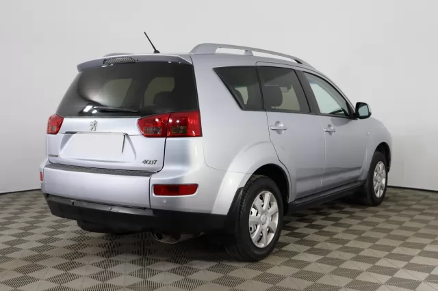 Peugeot 4007 2011
