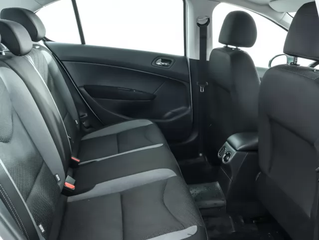 Peugeot 408 2013