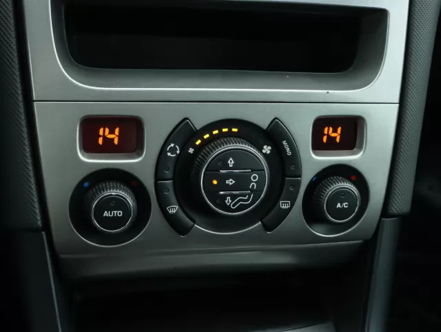 Peugeot 408 2013
