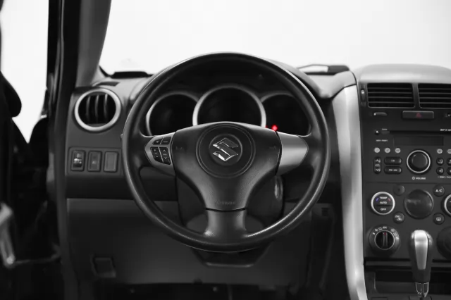 Suzuki Grand Vitara 2012