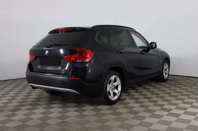 BMW X1 2011