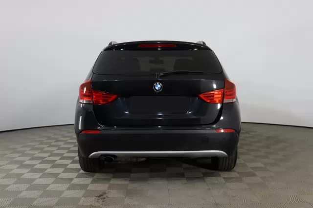 BMW X1 2011