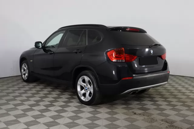 BMW X1 2011