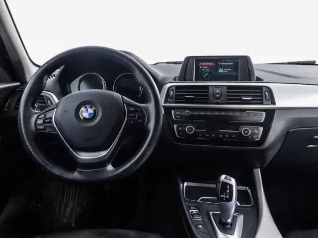 BMW 1 серия 2020