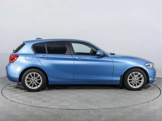BMW 1 серия 2020