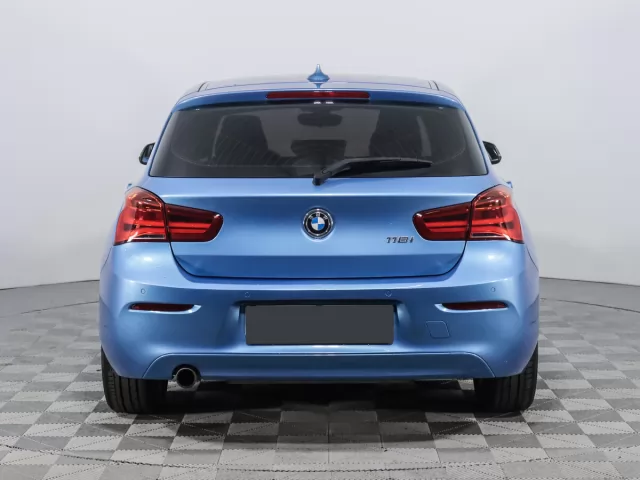 BMW 1 серия 2020