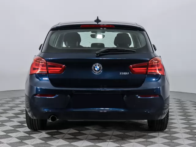 BMW 1 серия 2019