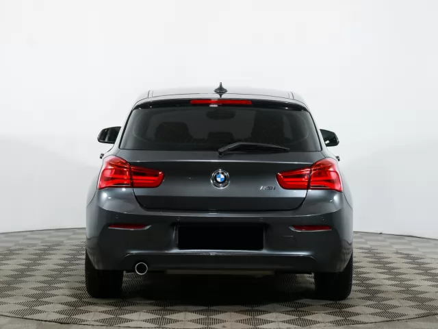 BMW 1 серия 2018