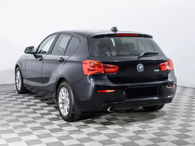 BMW 1 серия 2016