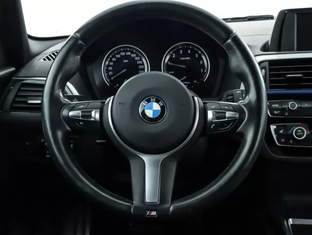 BMW 1 серия 2017