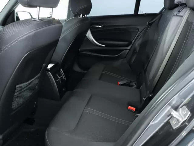 BMW 1 серия 2019