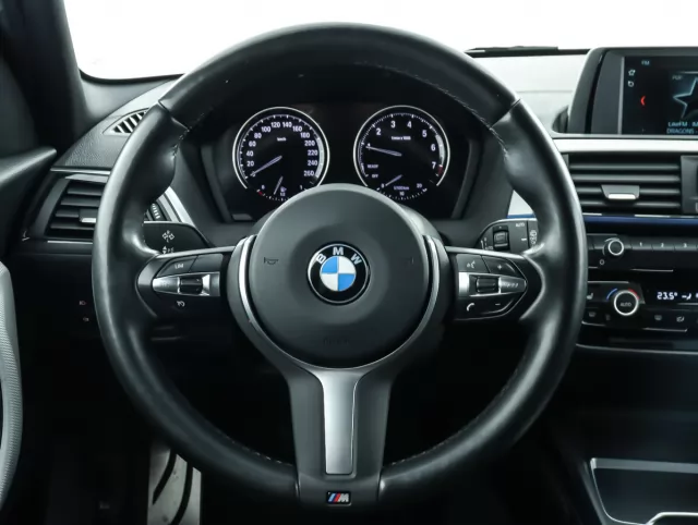 BMW 1 серия 2019