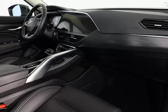 Geely Tugella 2020