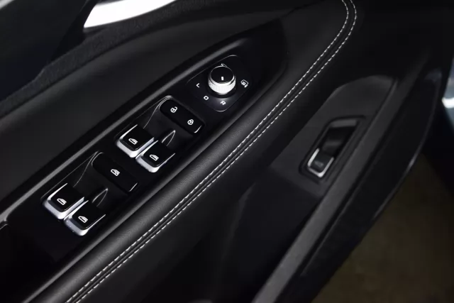 Geely Tugella 2020