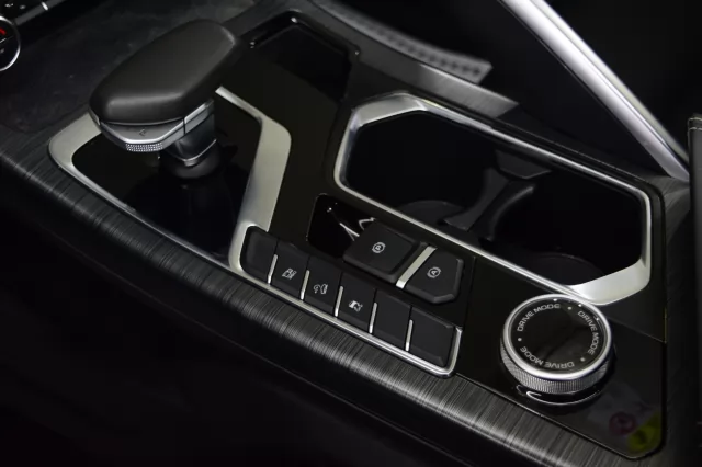 Geely Tugella 2020