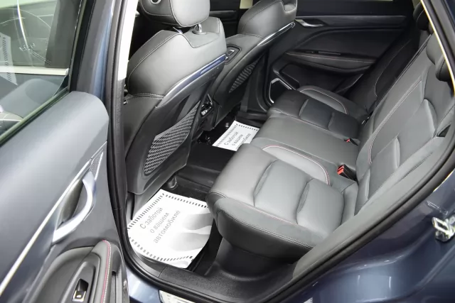 Geely Tugella 2020