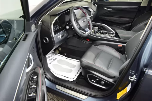 Geely Tugella 2020