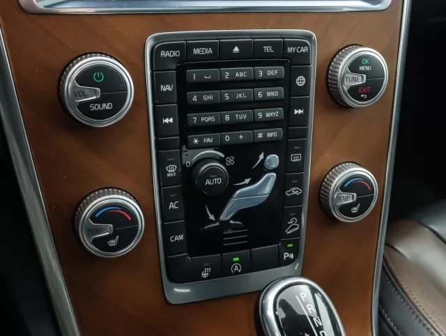 Volvo XC60 2015