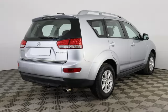 Citroen C-Crosser 2011