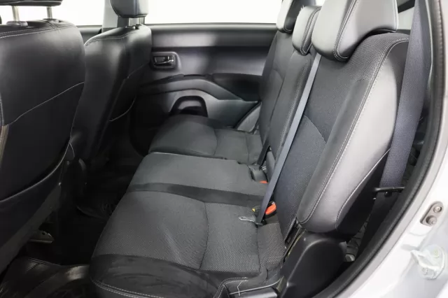 Citroen C-Crosser 2011