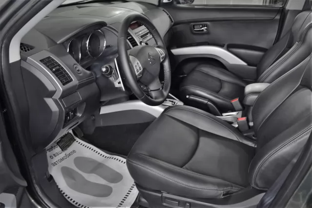 Citroen C-Crosser 2011