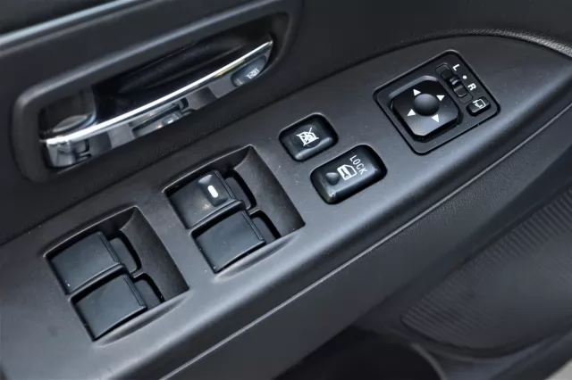 Mitsubishi ASX 2011