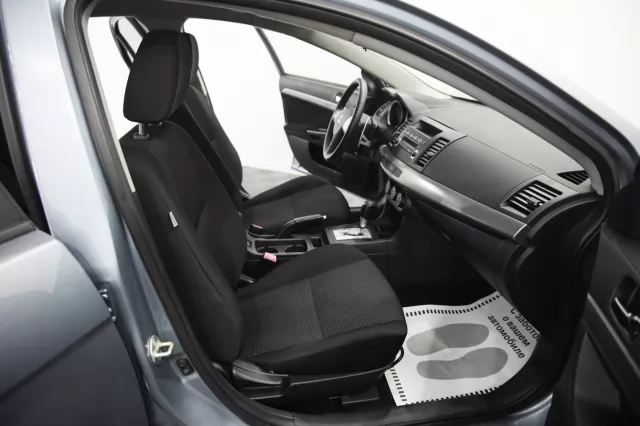 Mitsubishi Lancer 2012