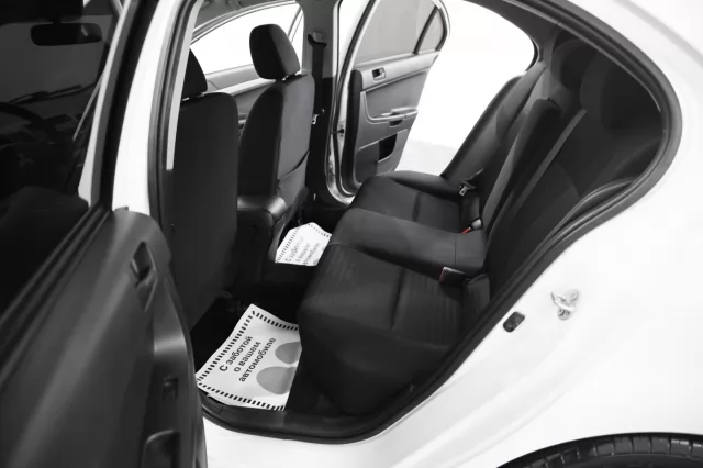 Mitsubishi Lancer 2013