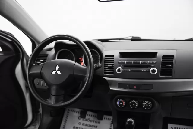 Mitsubishi Lancer 2013