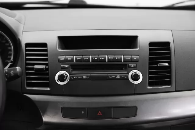 Mitsubishi Lancer 2013
