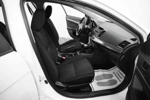 Mitsubishi Lancer 2013