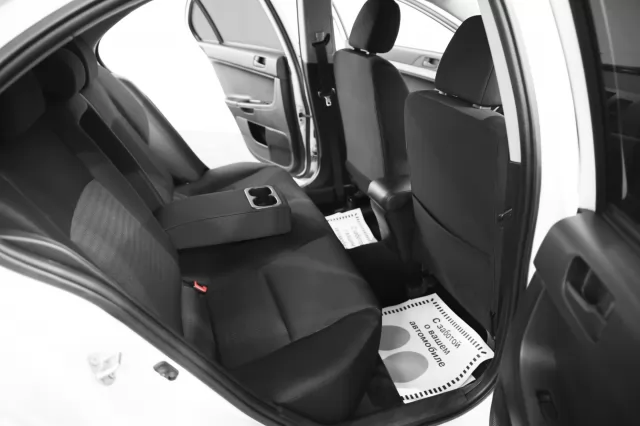 Mitsubishi Lancer 2013