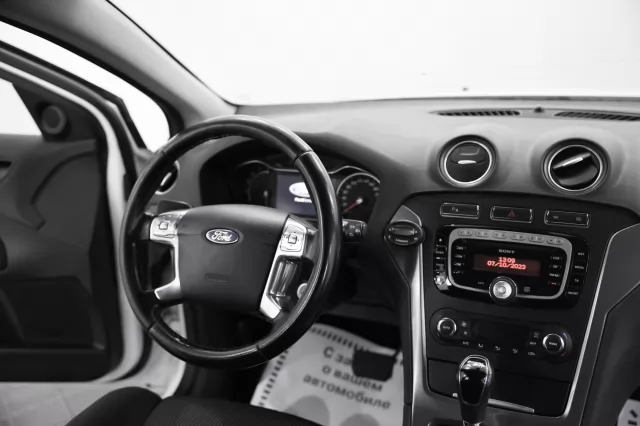 Ford Mondeo 2013