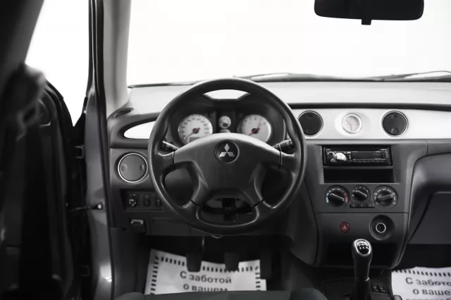 Mitsubishi Outlander 2008
