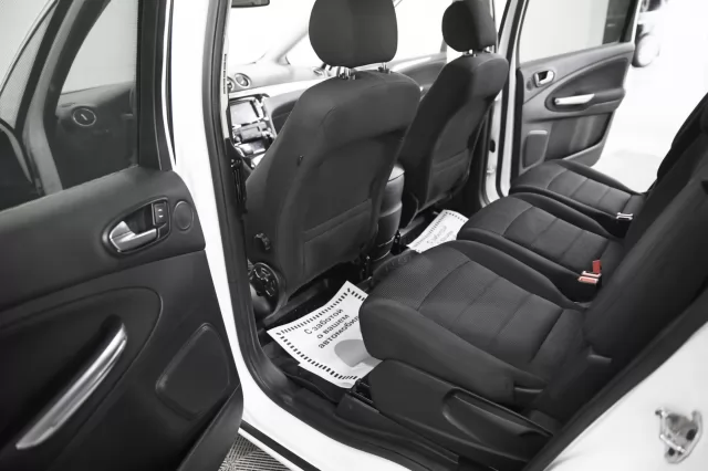 Ford S-Max 2010