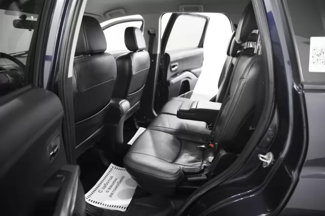 Mitsubishi Outlander 2011