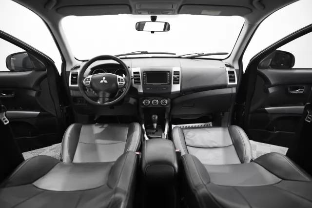 Mitsubishi Outlander 2011