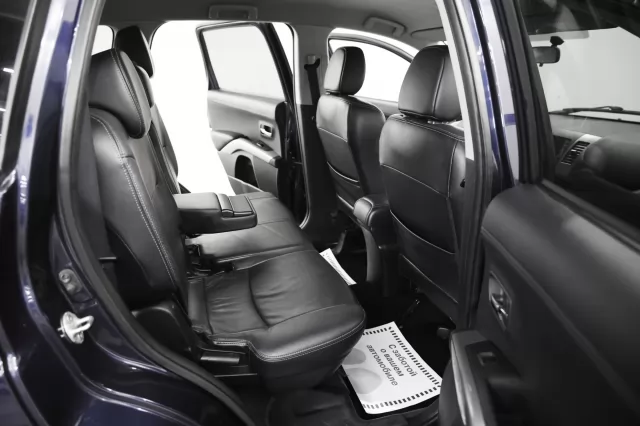 Mitsubishi Outlander 2011