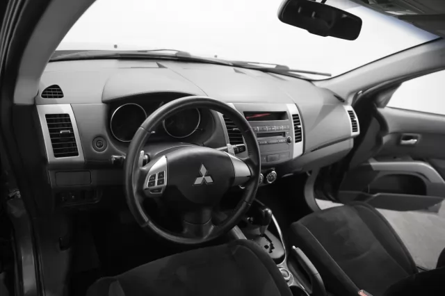 Mitsubishi Outlander 2012