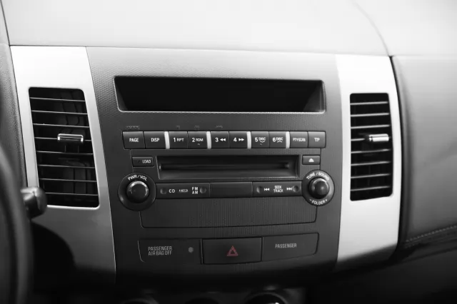 Mitsubishi Outlander 2012
