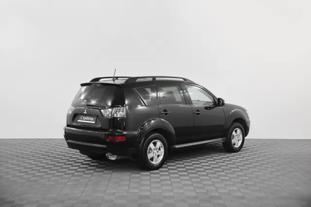 Mitsubishi Outlander 2011