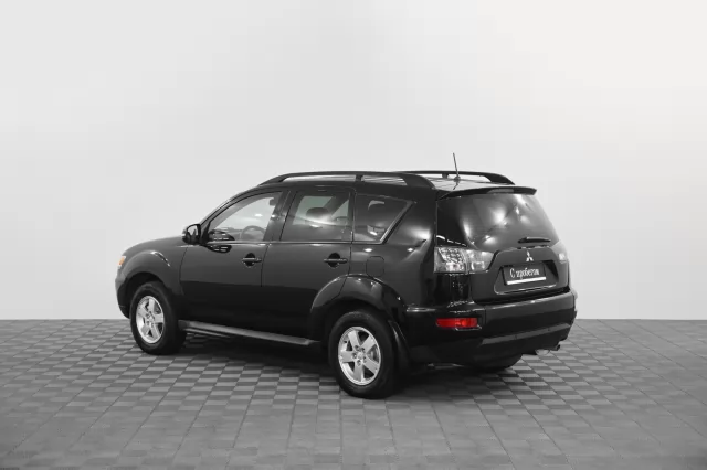 Mitsubishi Outlander 2011